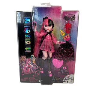 Monster High Doll Draculaura & Bat Vampire Gothic Punk Emo Metal Alternative New